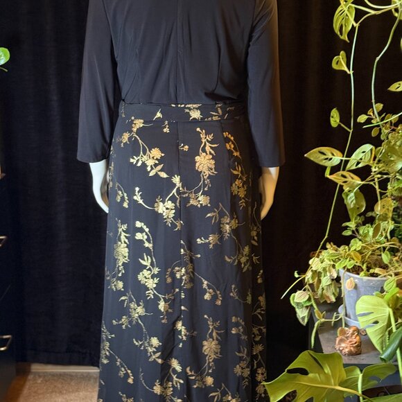 Black & Gold Foil Floral Maxi Dress – Elegant Wrap Style – Size 14 - Picture 2 of 2